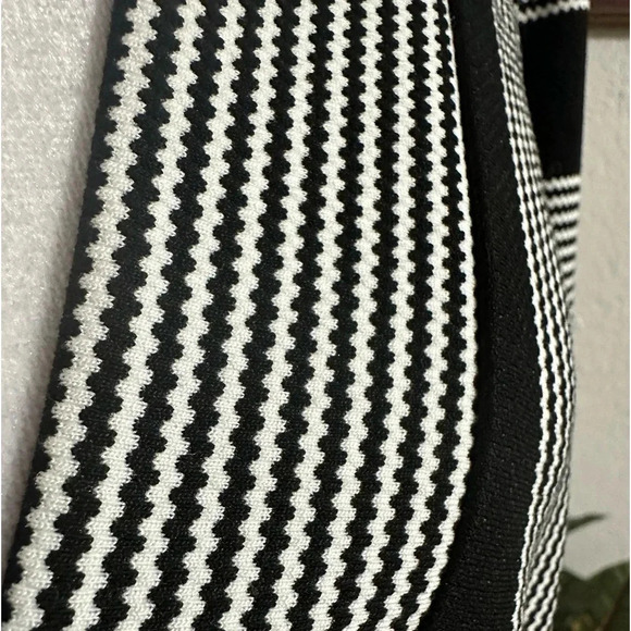 BCBGMAXAZRIA Striped Mini Shift Dress size L - Picture 12 of 15